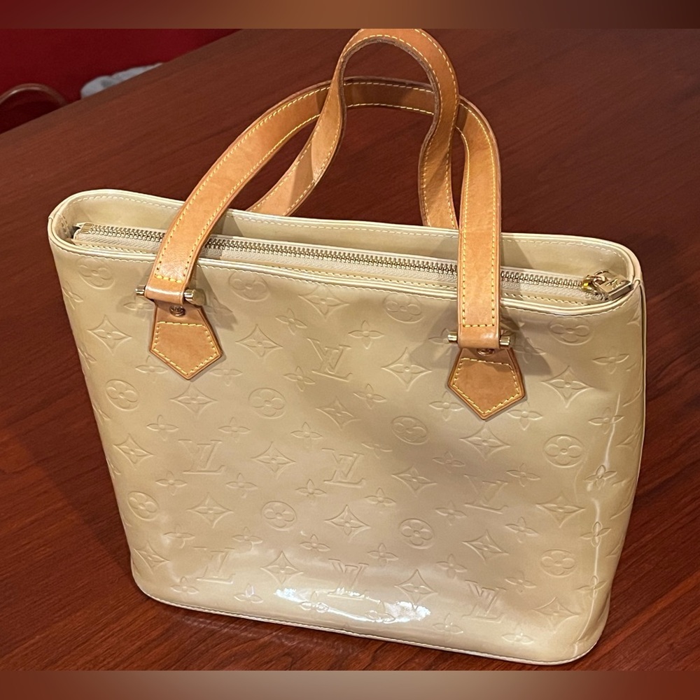 LOUIS VUITTON Monogram Vernis Houston Beige Bag